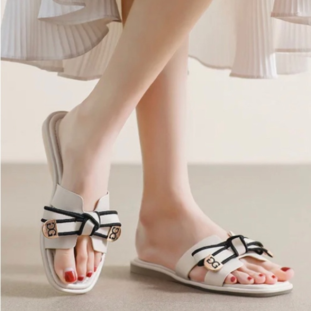 Cream Resort